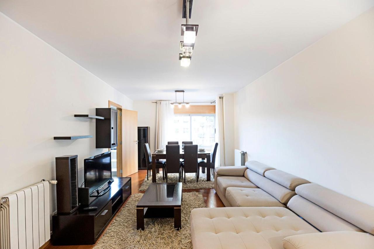 2Br Flat By Metro W/ Free Parking By Lovelystay Vila Nova de Gaia Luaran gambar
